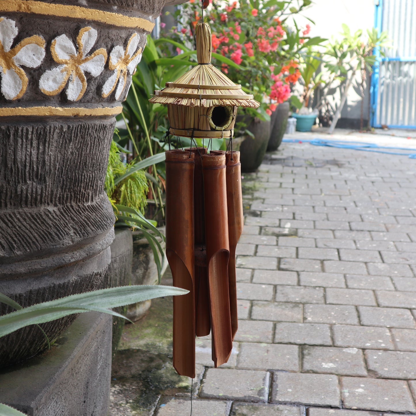 Large Round Seagrass Bird Box with Chimes 56x20cm – Eco Garden Decor