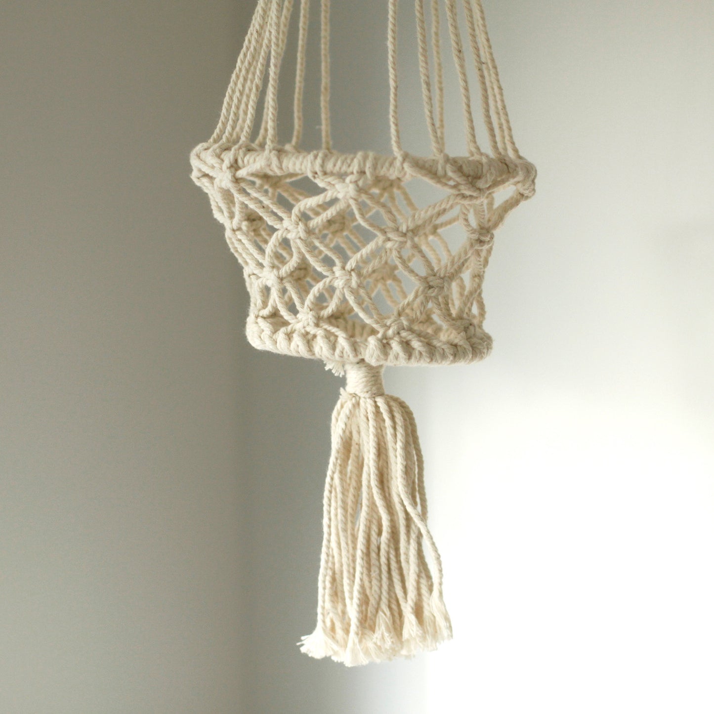 Small Single Macrame Pot Holder - Elegant Plant Hanger for Home
