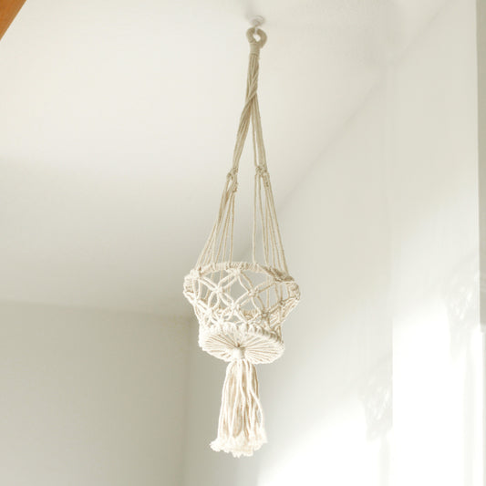 Small Single Macrame Pot Holder - Elegant Plant Hanger for Home